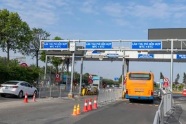 Sân bay Nội Bài vận hành thử thu phí không dừng, hành khách cần lưu ý gì?