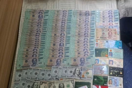 Hành khách bỏ quên túi tiền trên tàu SE30