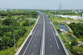 Chuẩn bị thu phí trên cao tốc Bến Lức – Long Thành, mức phí dự kiến 2.000 đồng/km với xe con