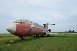 Đề xuất phương án xử lý chiếc máy bay Boeing 727-200 bị bỏ lại ở sân bay Nội Bài 
