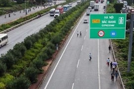 Thống nhất nghiên cứu mở rộng cao tốc Hà Nội - Bắc Giang lên 8 làn xe