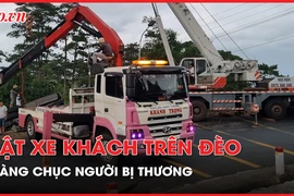 Lật xe khách trên đèo ở Đắk Nông, hàng chục người bị thương