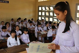 Sáu băn khoăn nếu trả “lương” cho lớp trưởng