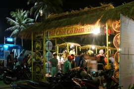  Ngày xuân đi xem bài chòi cổ dân gian
