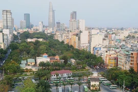 Giả danh cảnh sát, gây mê cướp xe