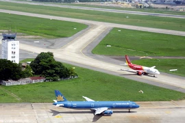 Dịp 30/4, hàng chục ngàn người không được đi máy bay