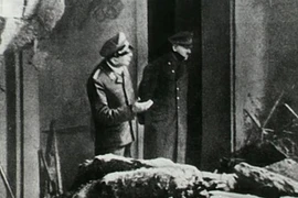 Bức ảnh cuối cùng trước lúc tự sát của Hitler