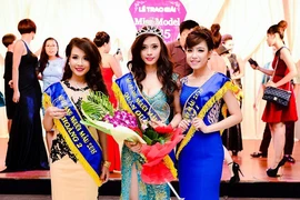 Nữ hoàng người Mẫu 2015 tổ chức thi 'chui'