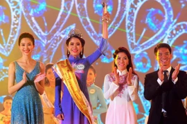 Nguyễn Thị Lệ Nam Em thi Hoa hậu Hoàn vũ Việt Nam 2015