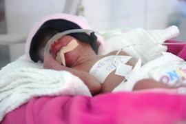 Mổ bắt con thành công cho cô gái bị ung thư máu