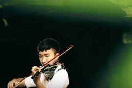 Sự thật chàng trai chơi violon trong hang Én và Sơn Đoòng