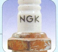 Đình chỉ hai tháng cơ sở kinh doanh bugi giả nhãn hiệu NGK