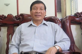 Để tiếng Anh thành ngôn ngữ thứ hai: Tách hẳn việc dạy và học ra khỏi nhà trường? 