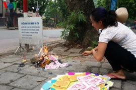 Rằm tháng 7: Lưu ý về cúng lễ Vu lan và cúng chúng sinh