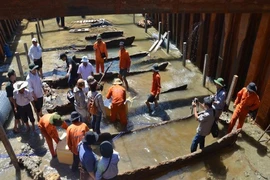 Chuyến xe bí mật chở kho báu ngày xuân