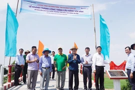 Khánh thành 17 cây cầu do nguyên CTN Trương Tấn Sang vận động