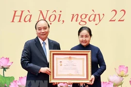 Chủ tịch nước trao tặng danh hiệu cao quý cho các nhà khoa học