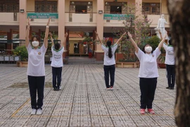 'Ôi, trường học được mở cửa rồi!'