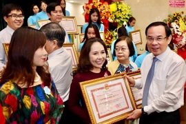 Bí thư Nguyễn Văn Nên: "Một nền giáo dục thực chất mới tạo ra một xã hội phát triển thực chất"