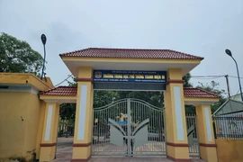Phải chặn ngay những mánh lới lạm thu tiền trường đầu năm học