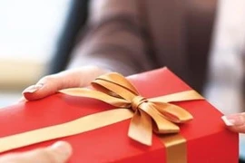 Mạnh tay xử lý biến tướng trong biếu tặng quà Tết 