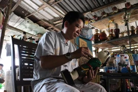 Nghệ nhân với những con rối nước hiếm hoi ở Sài Gòn