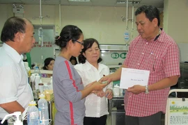 Quỹ Thiện Tâm tiếp sức cô sinh viên nghèo ghép tủy