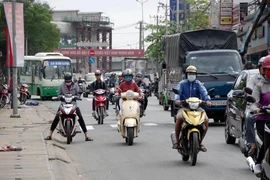  Người Sài Gòn co ro trong tiết trời lạnh như Đà Lạt