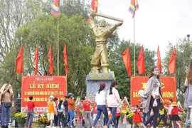 Trẩy hội đầu xuân với Hội hát cầu Huê ở An Khê