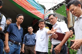 Ông Đoàn Ngọc Hải tiếp tục kiểm tra chung cư ở phố Tây