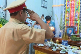 Bị đâm chết khi nhắc vượt đèn đỏ: Công an kêu gọi “Đừng sợ!” 
