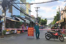 Đảm bảo nguồn thực phẩm cho người trong khu cách ly phường Tân Phú 