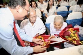 'Vợ chồng cụ U90 nấu cơm chay miễn phí' đạt giải đặc biệt cuộc thi 'Lòng tốt quanh ta'
