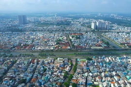Hai quận ở TP.HCM tồn đọng hàng trăm hồ sơ cấp sổ đỏ
