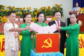 TP.HCM yêu cầu quận, huyện, TP Thủ Đức...tạm dừng tổ chức đại hội Đảng bộ