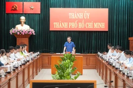 Thành ủy TP.HCM yêu cầu không tổ chức văn nghệ, không nhận hoa chúc mừng Đại hội đảng bộ
