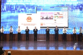 Ra mắt ứng dụng 'HĐND số TP.HCM' và Cổng thông tin điện tử HĐND TP.HCM