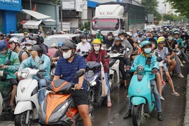 TP.HCM thống nhất chủ trương xây dựng đề án di dời các cơ sở giáo dục, y tế ra ngoại thành