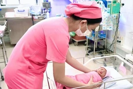 Cân não cứu sống mẹ con sản phụ mắc bệnh tim nặng