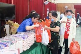 Ấm áp gian hàng 0 đồng dành cho bệnh nhân Bệnh viện Thống Nhất