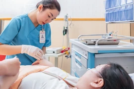 Đầu tư vào điều dưỡng, lợi đủ đường cho người bệnh và ngành y 