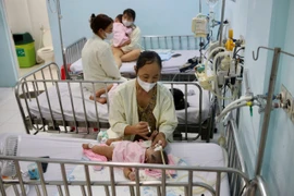 Dịch sởi bùng phát, TP.HCM dồn lực tiêm vaccine sởi