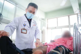 Vụ cháy giàn khoan dầu ở Cà Mau: 9 người cấp cứu, nhiều ca bỏng nặng