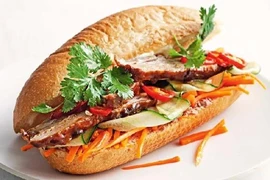 40 người cấp cứu nghi ngộ độc sau ăn bánh mì ở TP.HCM, 2 ca nhiễm trùng ruột