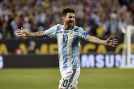 Bất chấp lời cảnh báo của bác sĩ, Messi sẽ chơi trận gặp Uruguay