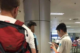Có đại lý chỉ chiêu cho khách giả giấy tờ để đi máy bay