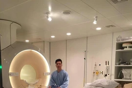 Vẹo xương cổ ‘Hoàng tử xiếc’ Quốc Nghiệp vẫn biểu diễn