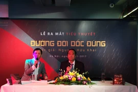 Người từng 2 lần ở tù ra sách 'Đường đời dốc đứng'