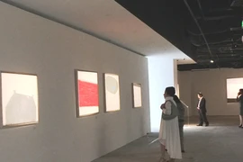 ‘Bóng và hình’ của họa sĩ Lê Thiết Cương