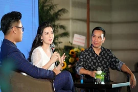 Ca sĩ Bùi Lê Mận trình làng 'Sông và anh'